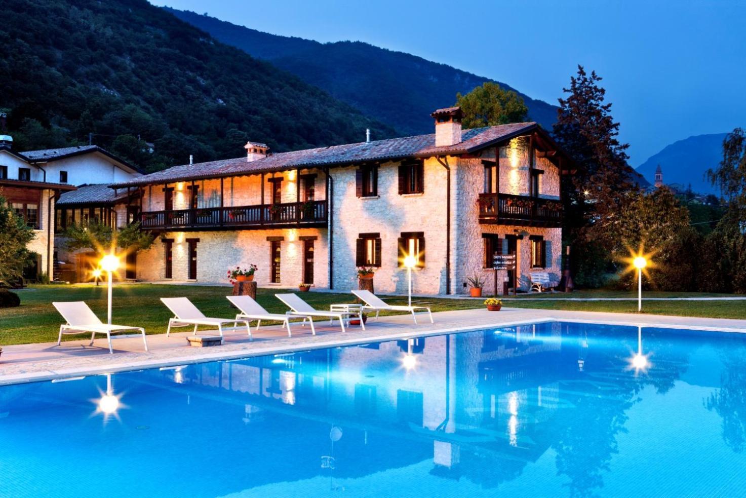 Ai Cadelach Hotel Giulia Revine Lago Zewnętrze zdjęcie